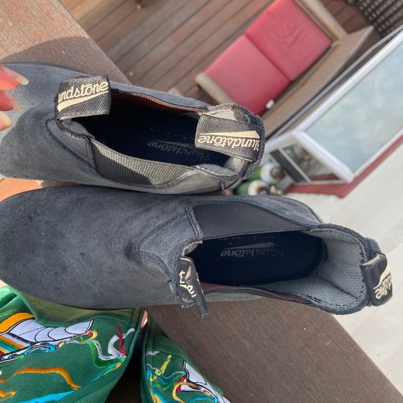 Blundstones men’s size 11 boots. Nearly new condition. Light wear. - Picture 5 of 5